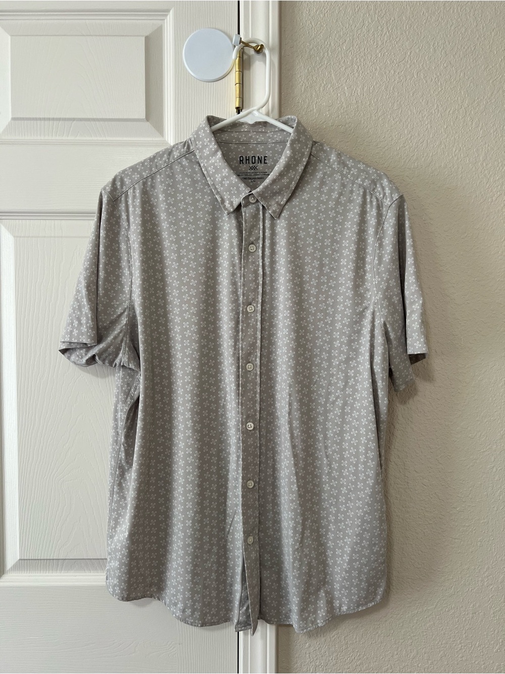 RHONE Men's Commuter Patterned Short Sleeve Button Down Performance Shirt Large
